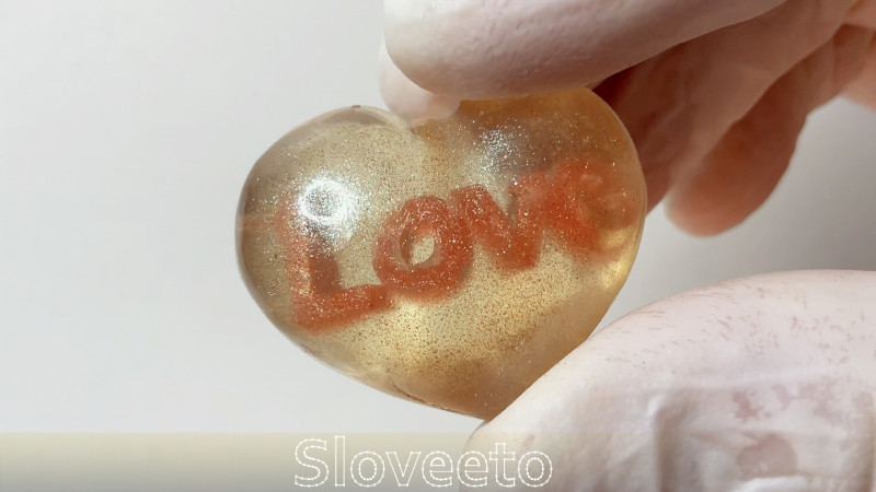 TRANSPARENT HEART FIGURINE WITH INNER LOVE INSCRIPTION 3D Принт Модель .c4d .max .obj .3ds .fbx .stl .blend 