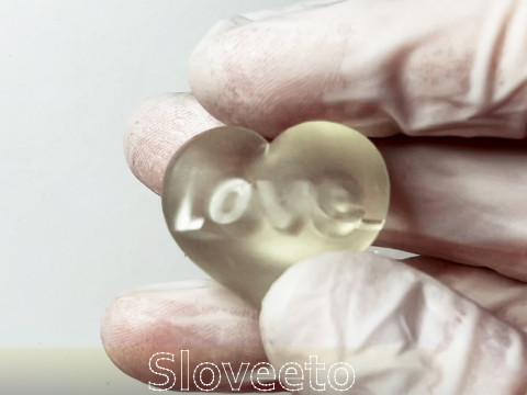 TRANSPARENT HEART FIGURINE WITH INNER LOVE INSCRIPTION 3D Принт Модель