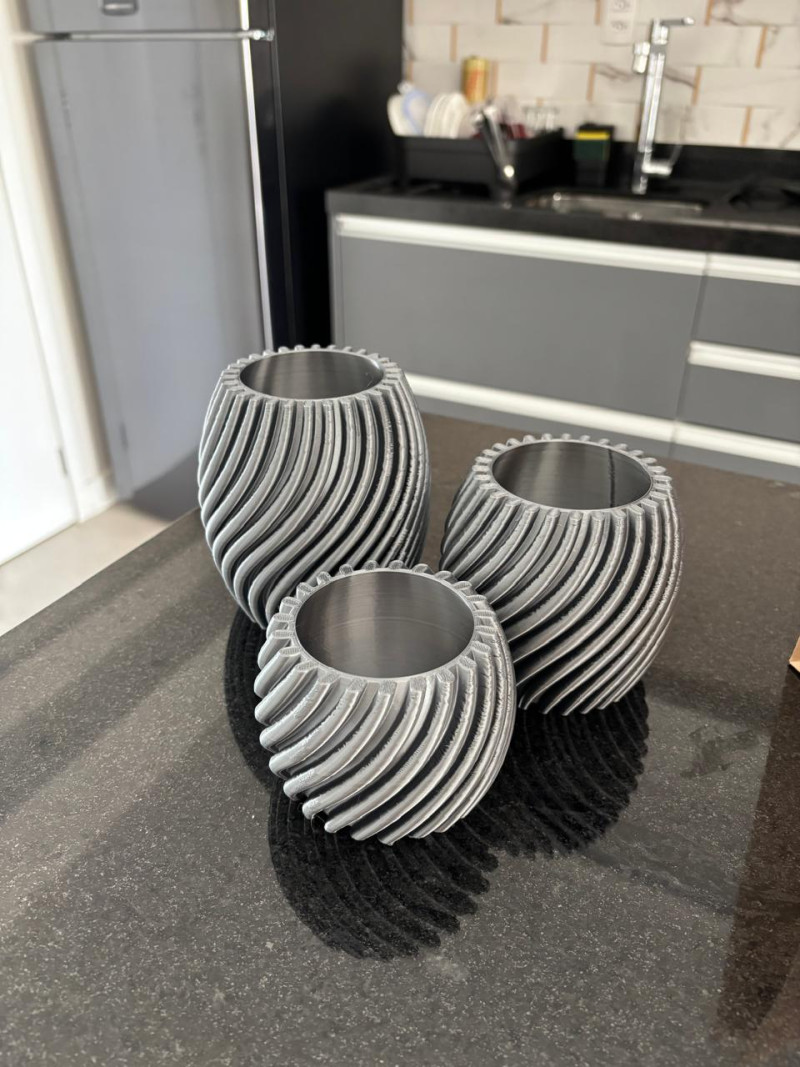 3 Plant Vases - 12cm 95cm and 7cm Modelo de Impressão 3D .c4d .max .obj .3ds .fbx .stl .blend 