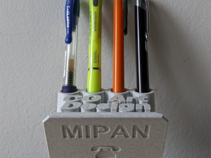 Printable Sweeping Text Plate With Pen Holder Modello di stampa 3D