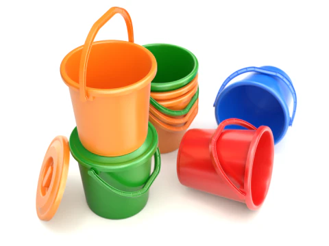 Plastic Bucket with Plastic Handle 3D Model