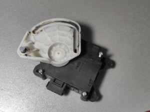 Worm gear of the heater flap motor Denso 1138002320 3D Print Model