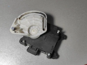 Worm gear of the heater flap motor Denso 1138002320 3D Print Model