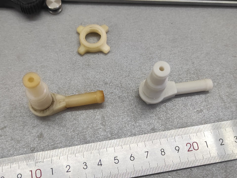 Fuel line connector for the Toyota Land Cruiser 100 series Modèles 3D en vedette