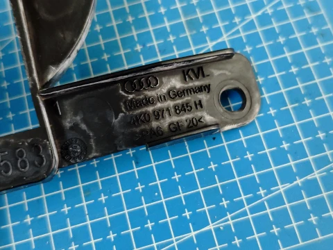 Audi A6 C8 A7 4K Front Bumper Parking Sensor Wiring Harness Connector Bracket Left 4K0971845H 3D Print Model