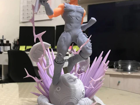 Vegeta SSJ em C&aacute;psula - Dragon Ball Z Modelo de Impressão 3D