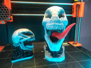 Venom Skull with Base 3D Print Model