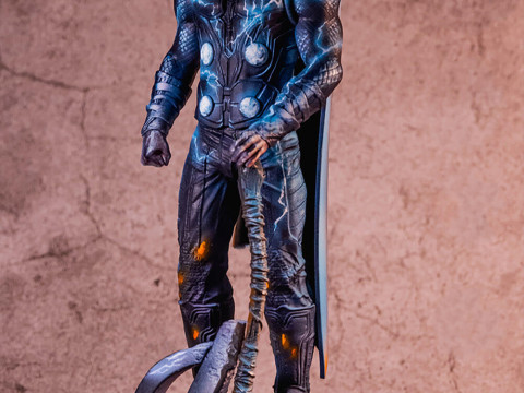 Legend Thor Statue Model Cetak 3D