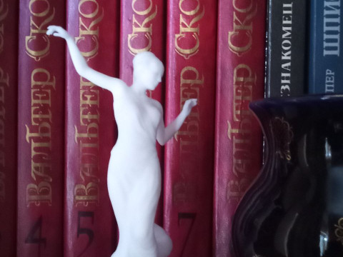 Elegant Female Dancer Figurine 3D Printable STL Modelo de impresión 3D