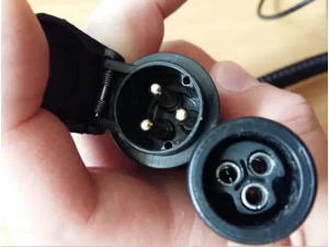 Engine electric heating connector cover 3D Print Model
