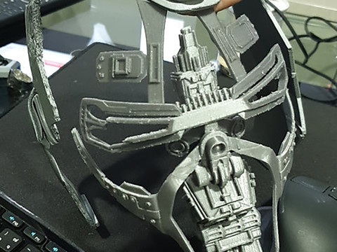 Iron Man Mark L MK 50 Damaged Smashed Helmet Endgame Ready to Print Modello di stampa 3D