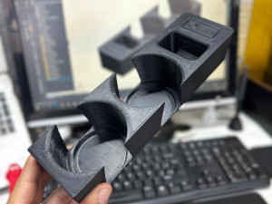 E36 PORTAVASOS CUP HOLDER - DISEO 2 VASOS CON MONEDERO Y PARA BOTON 3D Baskı Modeli
