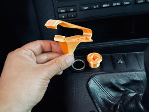 SOPORTE PARA CELULAR EN EL MECHERO DEL CARRO CIGARRILLERO GPS HOLDER CAR LIGHTER 3D 프린트 모델