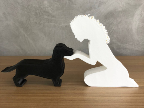 Girl and her dachshund - wavy hair 3D Baskı Modeli