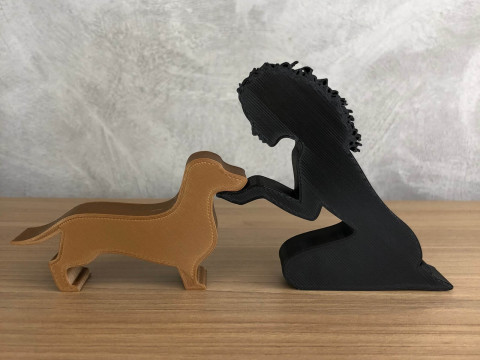 Girl and her dachshund - wavy hair 3D Baskı Modeli