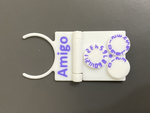 Personalized PET Bottle Name Tag with Adjustable Date Dials Modelo de impresión 3D