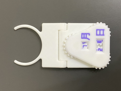 New PET Bottle Name Tag with Rotatable Date Dials 3D Принт Модель