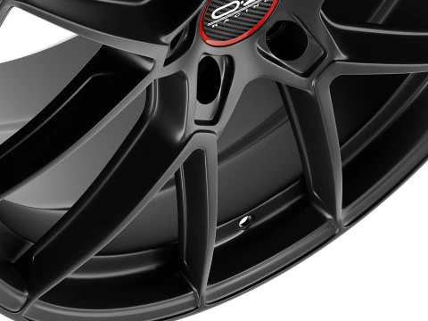 OZ Estrema GT HLT 3D Model