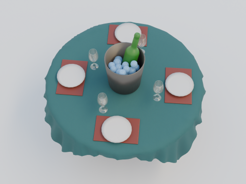Elegant Dining Table Setup Complete 3D Scene Low-poly Modello 3D