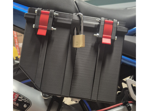 Small motorcycle trunks mounted on sets Suzuki GSF 650 Bandit 3D Print Model