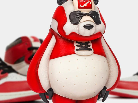 Stampa 3D Panda rosso assemblato da pezzi di scarpe da ginnastica Adidas giocattolo Modello 3D