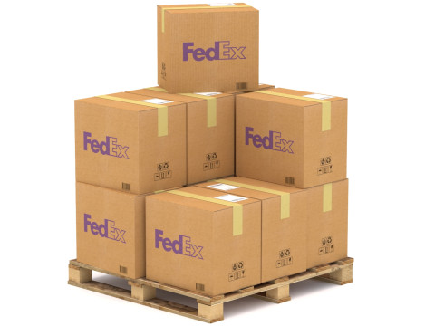 पैलेट के साथ फेडेक्स कार्डबोर्ड बॉक्स 3D मॉडल