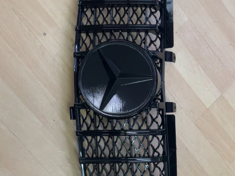 Mercedes Benz ML W164 2005-2008 ML320 ML350 ML500 front grille 3D Print Model