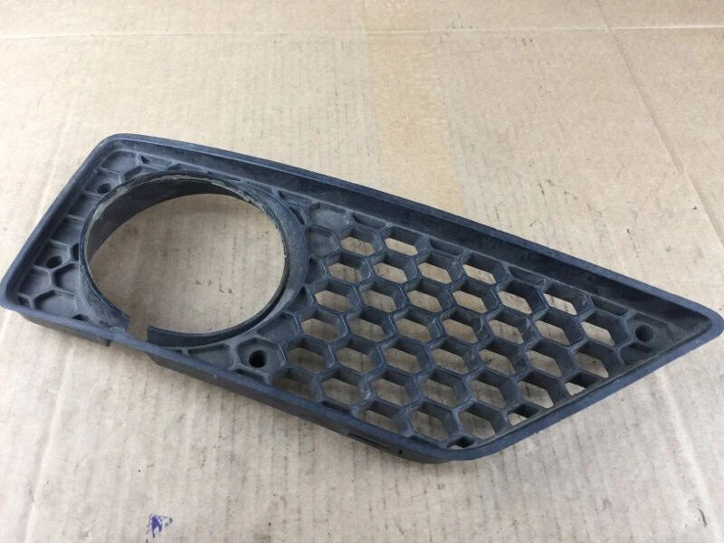 Fog light grille Mercedes W211 - CLS 63 AMG 3D Print Model .c4d .max .obj .3ds .fbx .stl .blend