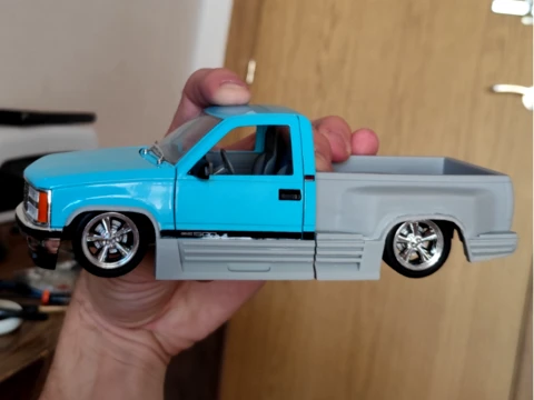 M2 Chevrolet Silverado obs Testarossa kit 1-24 3D Print Model
