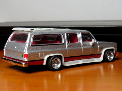 Greenlight Chevrolet Suburban body kit and roof accessories 1-64 3D Print Model